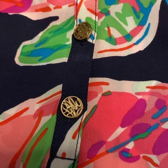 Lilly Pulitzer vias print Elsa blouse size xs - Picture 3 of 8